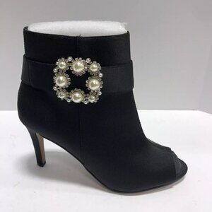 J Renee Women’s Pranati Bootie Black Size 7Narrow